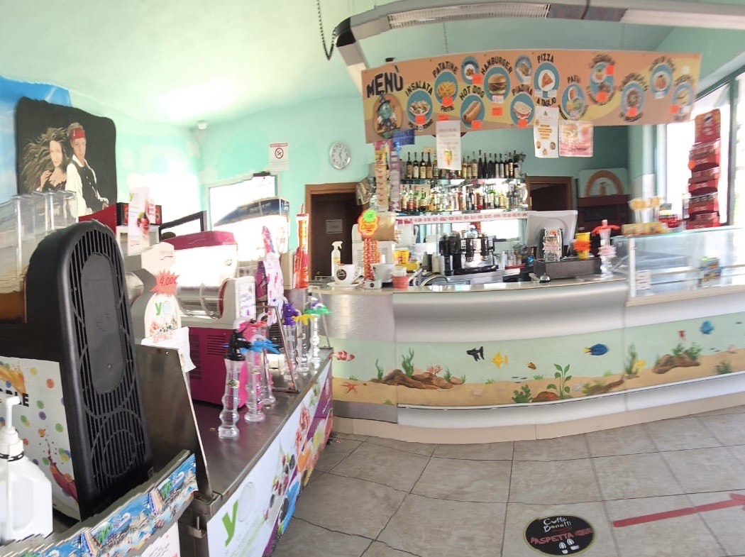 Piccolo-Mondo-bar-pizzeria-01